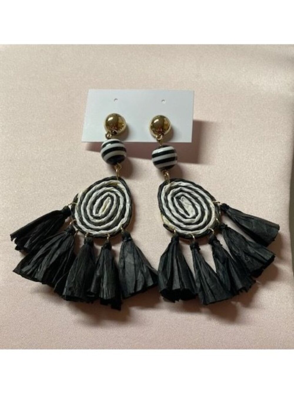 Straw & Raffia Dangle Drop Earrings - Picture 3 of 3